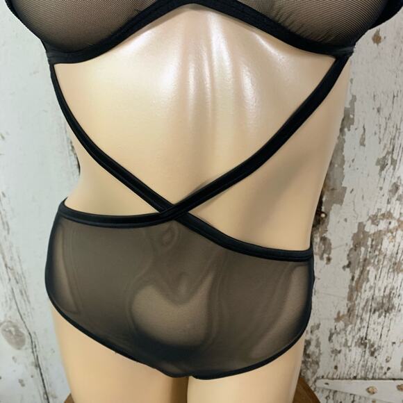 Victoria secret sexy velvet/mesh cutout teddy - Picture 5 of 8